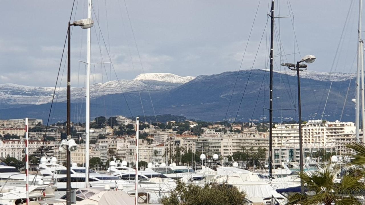 Le Piree T2 Palm Beach Place De L Etang