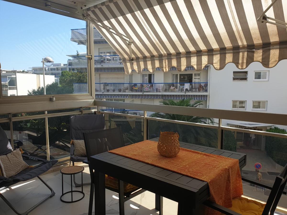 Le Piree T2 Palm Beach Place De L Etang Apartment